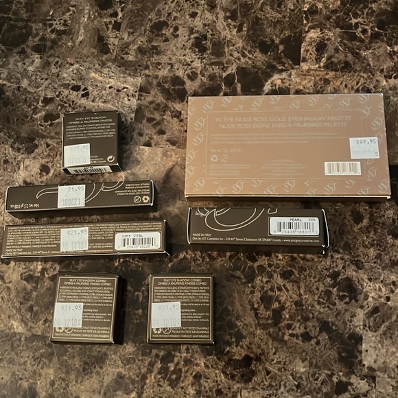 New in boxes, lot of makeup - Picture 8 of 9